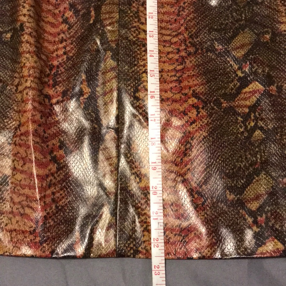 NWT, SnakeSkin Leather midi Skirt, size 8 - Picture 6 of 8
